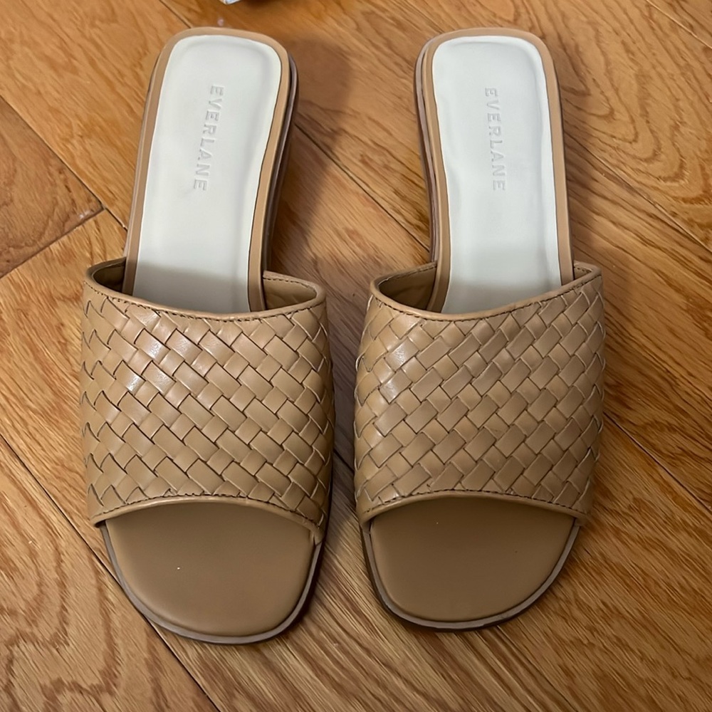 Everlane The City Sandal - W7